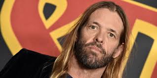 What a tragic news to wake up to. RiP Taylor Hawkins. 
#foofighters #foofightersfan #riptaylorhawkins