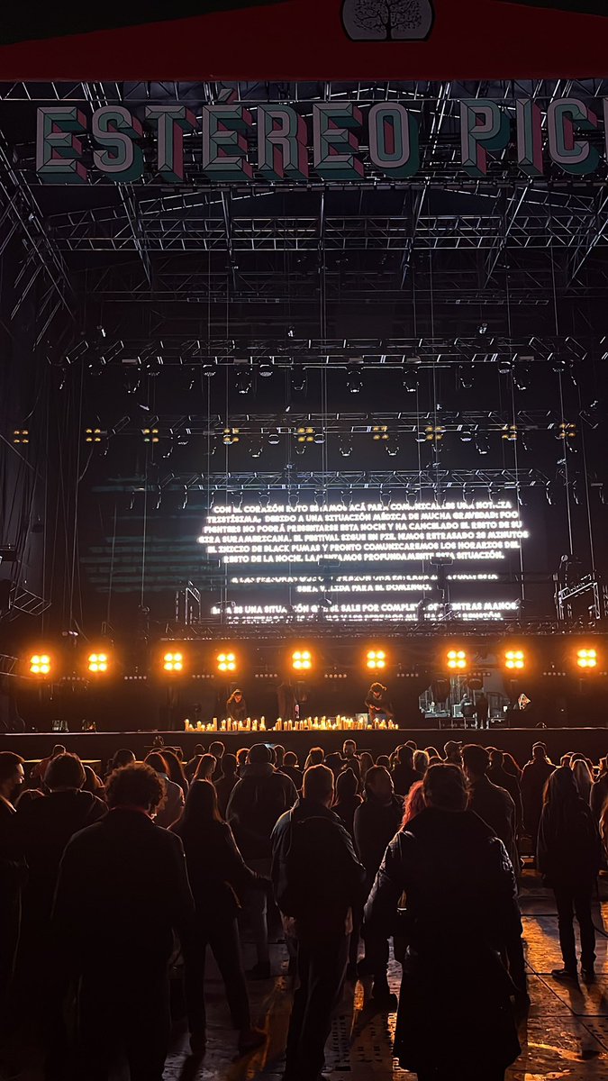 korno's tweet photo. Velas en el escenario donde se iba a presentar Foo Fighters en Bogotá. 
Qué triste noche. https://t.co/OrAvMJeVHq