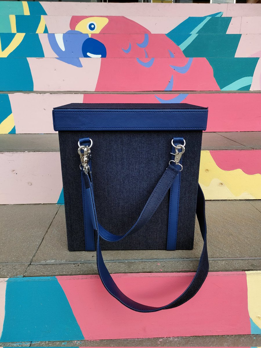 vavishph's tweet photo. The biggest among our BOX BAG Denim Edition.

This tote bag box bag are made of denim and leatherette. Big compartment for your stuff. Can also served as document box. Comes with short handle and long straps for easy use.

Limited pieces only. https://t.co/imyzhXcvu2