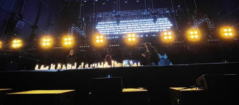 sonarfm's tweet photo. Las desgarradoras imágenes del Estéreo Picnic tras la muerte de Taylor Hawkins, baterista de Foo Fighters https://t.co/l8yUDkOyzx https://t.co/AUToSldyap
