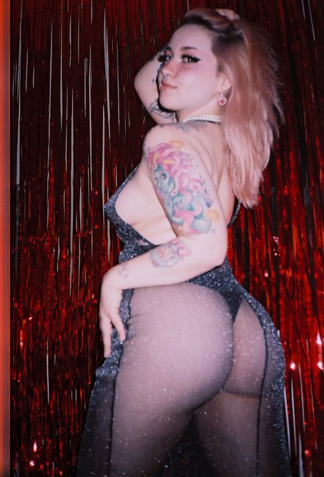 Still thinkin an these pics y&rsquo;all gave no love to https://t.co/3jF5dGIlNp