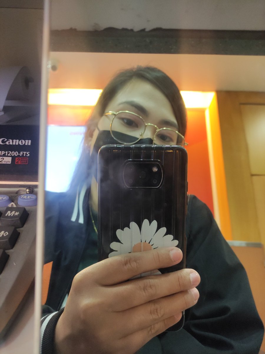 Gratyaaa's tweet photo. Sino jan may pasok ng Saturday for acceptance ng BIR payments?

Me. https://t.co/lQebeirJIv