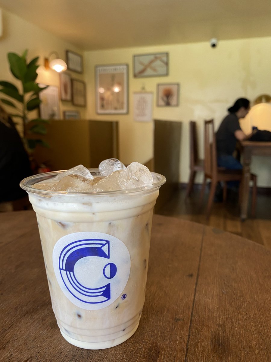 inoueqd's tweet photo. コーヒータイム@チーズコーヒー☕️🇻🇳
アフターランチ、いま流行りの #CheeseCoffee にて https://t.co/iPiY4i3B2E