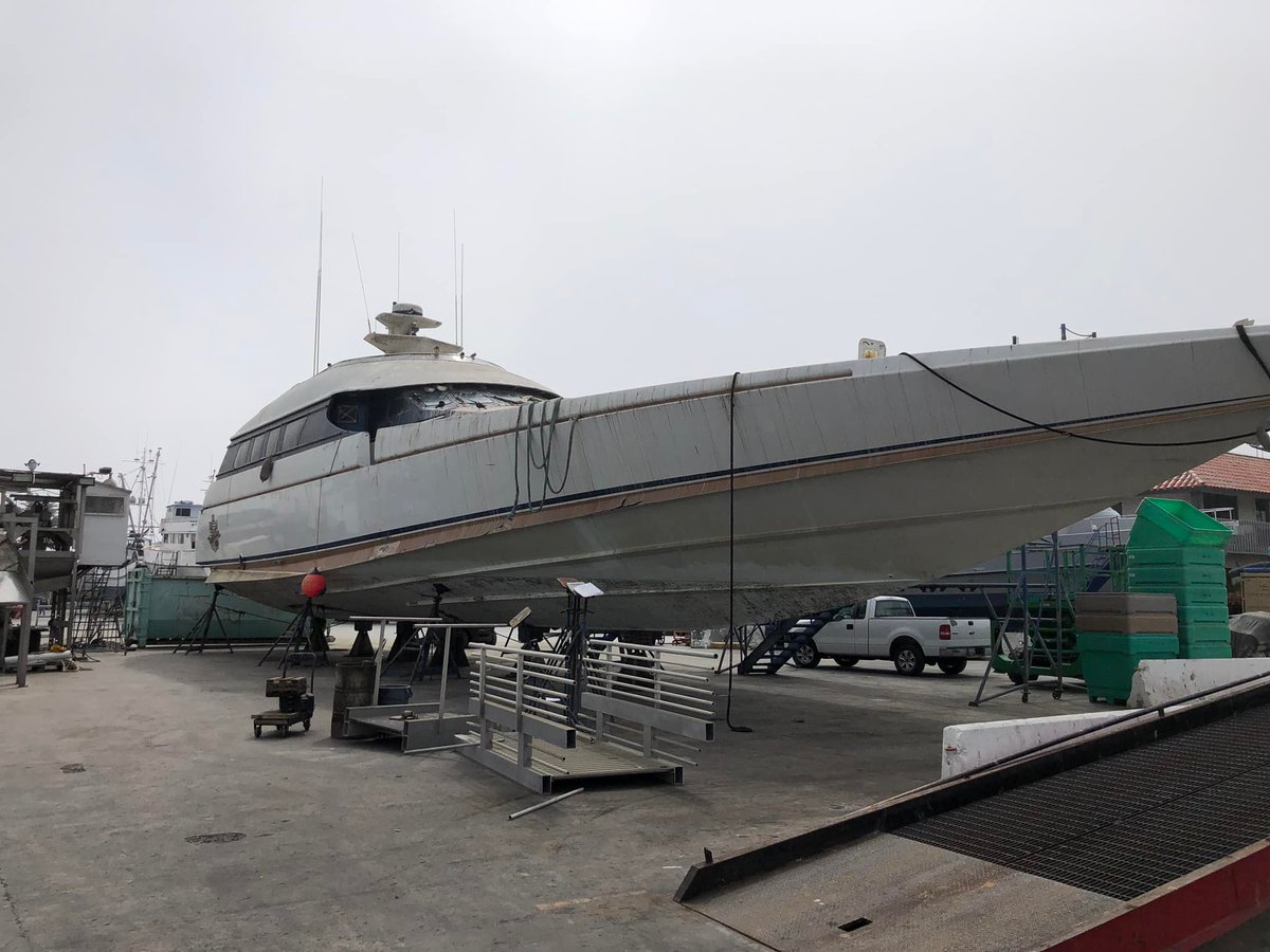 GentryEagle's tweet photo. Out of the water and ready to be cleaned up. #GentryEagle #ventura #venturaharbor #venturaharborvillage https://t.co/ulQ7Wr9f3G