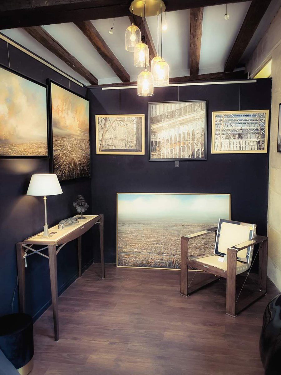 boreivanoff's tweet photo. I'm super delighted to see yet another work by B.I. hanging in the Cygne Noir gallery in Tours. It is a brutally spectacular and euphorically cerebral canvas, Louvre Saint-Honoré, oil on linen, executed in the best tradition of hallucinatory figuration.
@art @painting https://t.co/bFhR2nKUHX