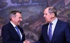 sternenko's tweet photo. Друзі, там у Маріуполі геноцид українців росіяни влаштували, але ви не критикуйте, будь ласка, президента МКЧХ за оці показово радісні фото з воєнним злочинцем Лавровим, бо це надто радикально.
Ви не розумієте, це не посмішка на кожному фото, це просто нейтралітет такий. https://t.co/NnSFYZkW7e