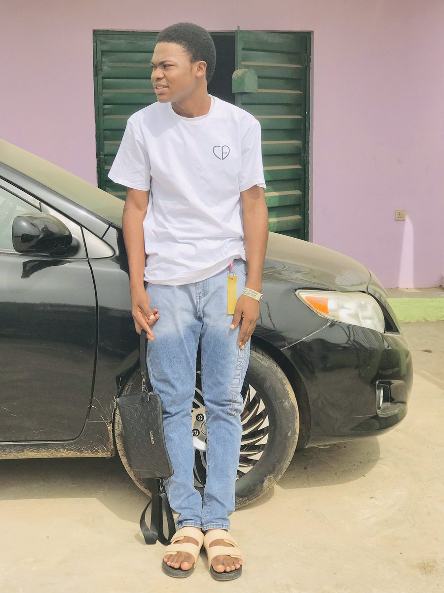 People change, love hurt, friends leave, things go wrong but just remember that life goes on
Still the real #SAMSAM