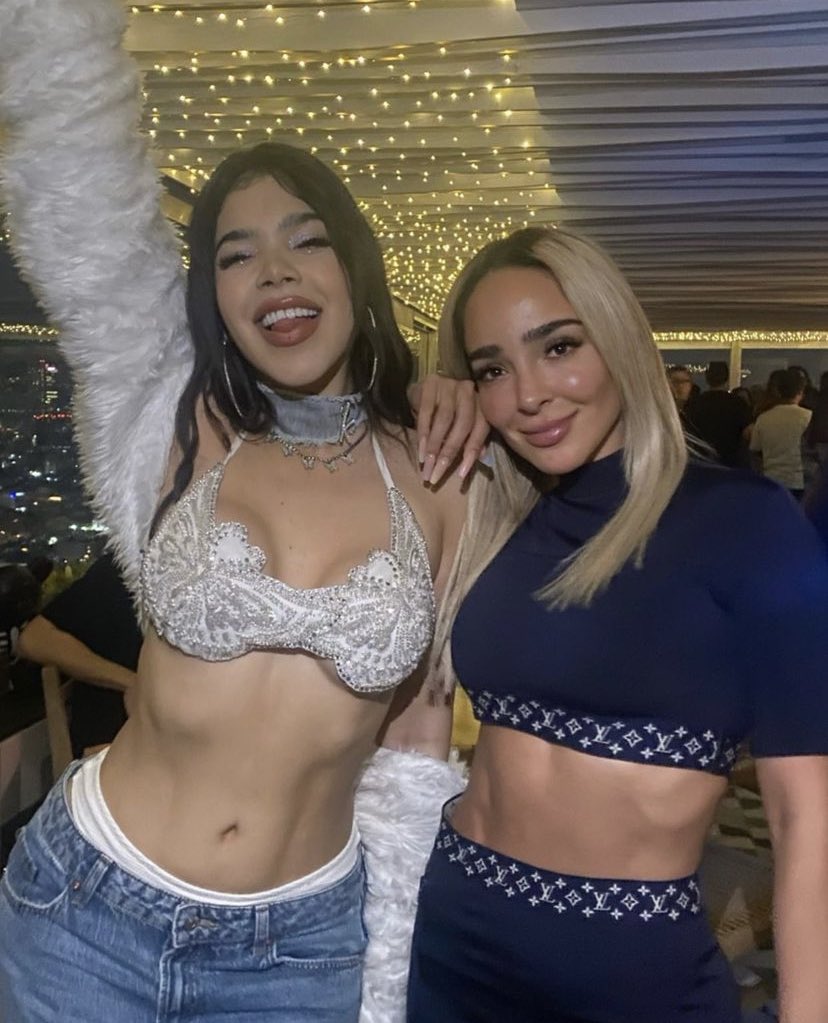 KeninisMx's tweet photo. Kenia OS y Manelyk! 🔥 https://t.co/9KOoy2sPNo