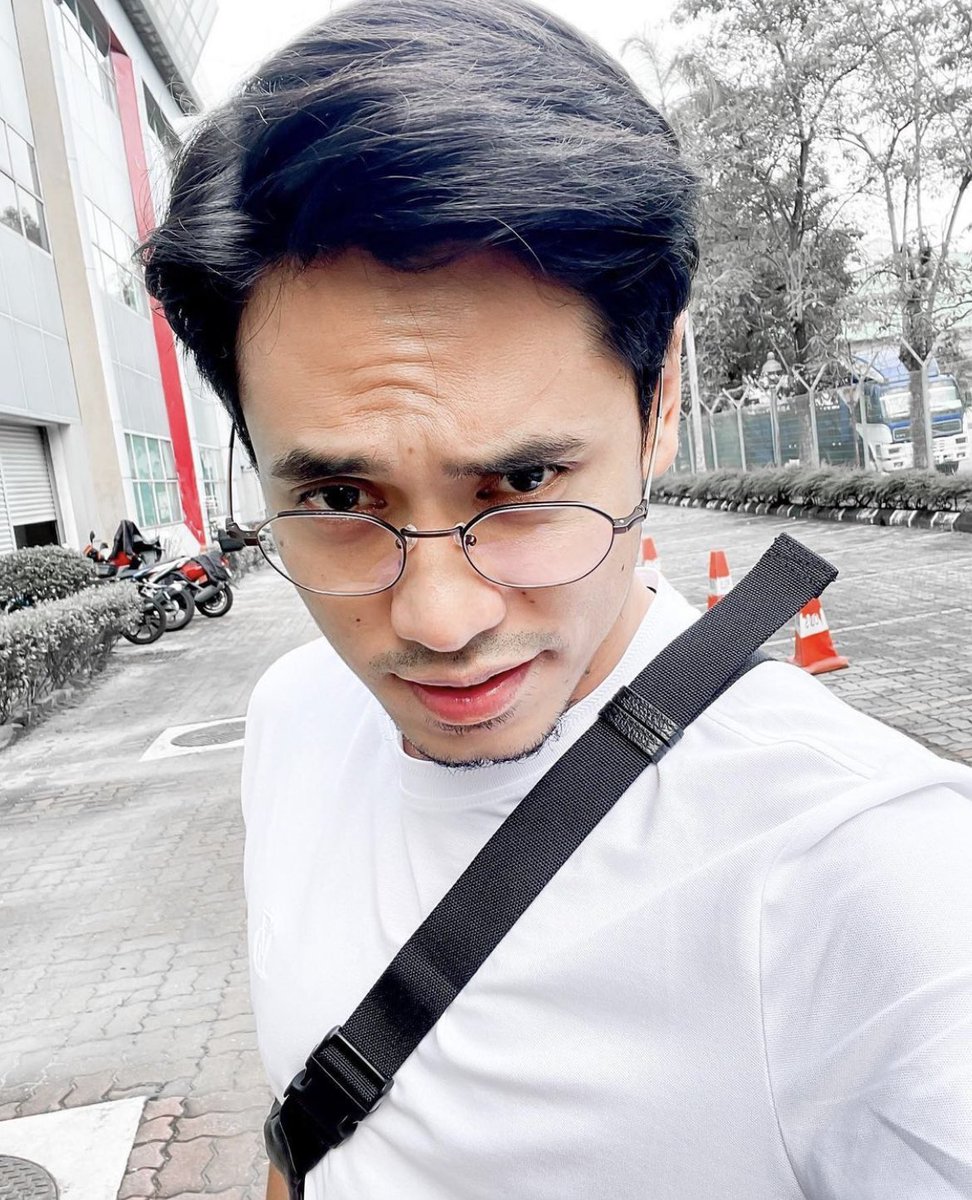 khaibahar94_'s tweet photo. Jangan lupa dating kita malam ni di @LazadaMY ok https://t.co/vj7nwlDROU