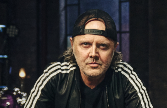 BLABBERMOUTHNET's tweet photo. METALLICA's LARS ULRICH On TAYLOR HAWKINS: 'Thank You For Always Having The Biggest Warmest Smile On Your Face' https://t.co/WXtMGtHRZa https://t.co/nWgTiFHo5s