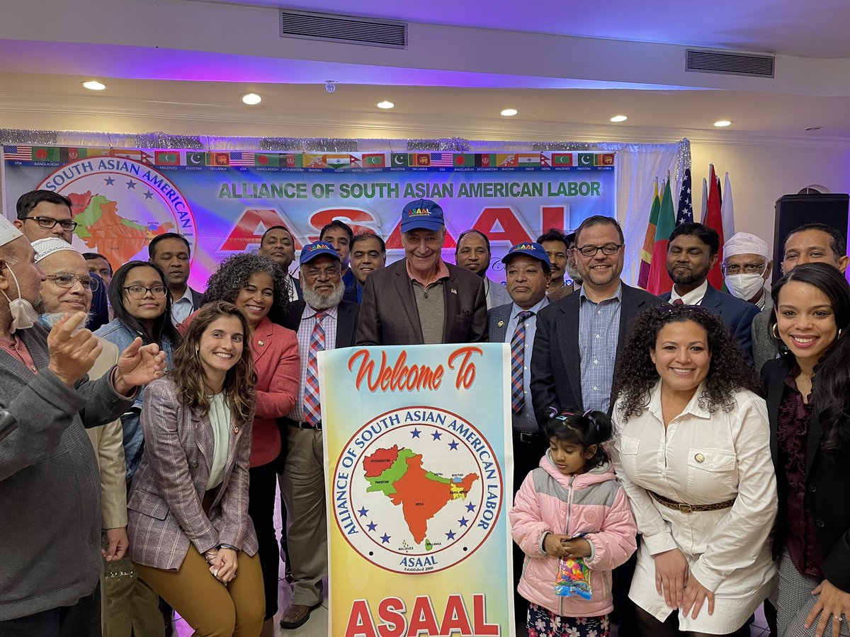 ASAAL08's tweet photo. ASAAL Bronx Inauguration was a great success with @bronxbp conducting the oath of office while Senate Majority Leader @SenSchumer delivered the keynote speech! Thanks to @nysensepulveda @KarinesReyes87 @Fernandez4NY @YudelkaTapia @AmandaFariasNYC @mvelaznyc @PiSanchezNYC https://t.co/F1yvdn8jst