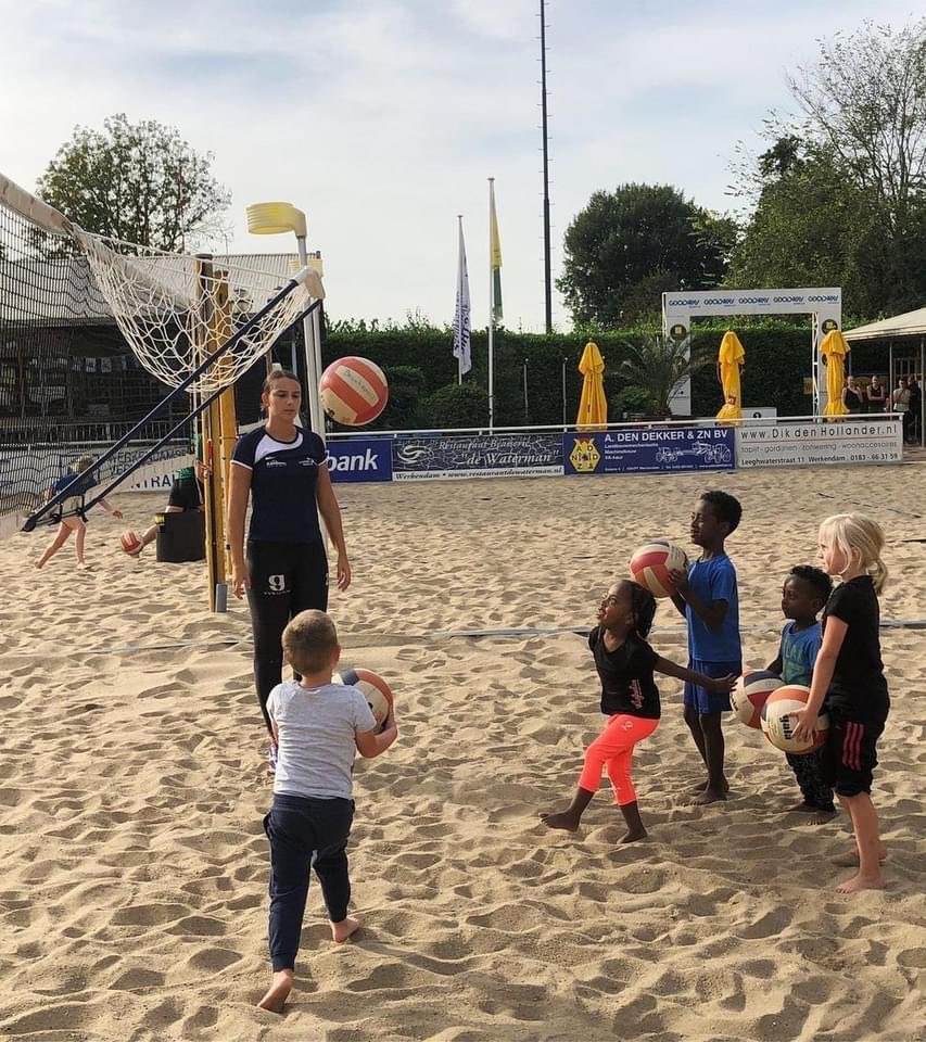 Binnenkort starten de trainingen weer, vanaf de leeftijd 5 jaar.
kom je ook? 
Geef je op via de website met je voorkeur welke dag. beachsport.nl #beachvolleybal #multisport