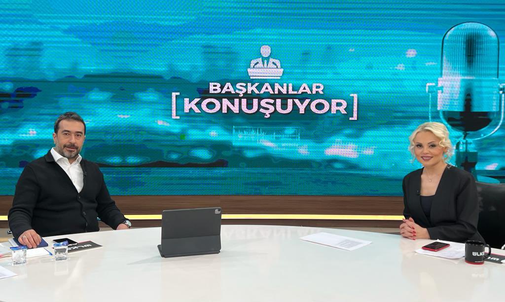 İl Başkanımız @hakanhanozcan @ulketv ekranlarında, Eda Özdemir ile “Başkanlar Konuşuyor” programının canlı yayın konuğu olarak gündeme ilişkin değerlendirmelerde bulunuyor. 📡 Canlı izlemek için ; ulketv.com.tr/canli-yayin