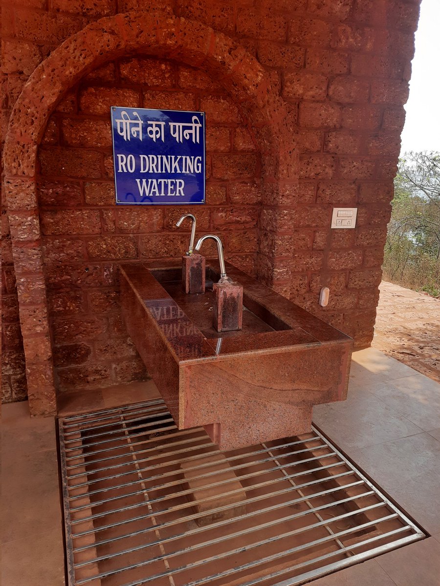 PreetamForU's tweet photo. Just visited one of the most famous fort in Goa fort Aguda. We paid ₹25 entry fee and there is no single place for drinking water. Some of us can afford a paid one but there are still many who can benefit from it in this summer.@TourismGoa humble request to fix it. https://t.co/60hQ7k2rHF