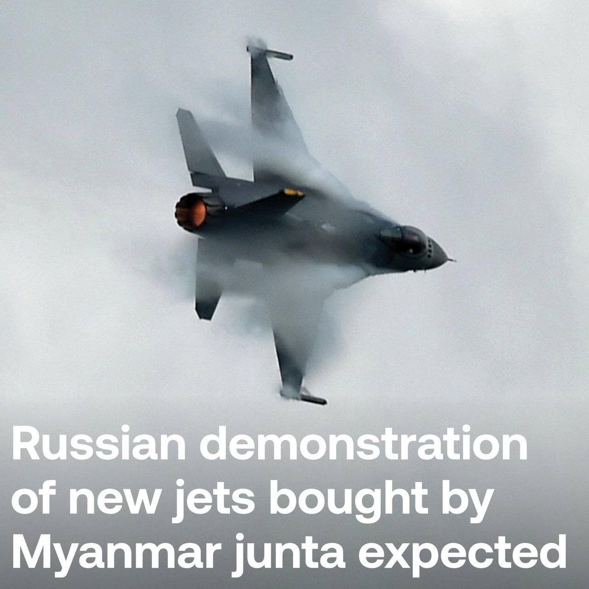 Russian pilots are giving a demonstration of new Russian-made SU-30SME fighter jets purchased by Myanmar Junta on Sunday for 77th anniversary of Myanmar Armed Forces Day. #ICRC_HelpYouthActivists #2022Mar26Coup #WhatsHappeningInMyanmar