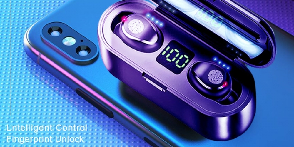 MarketSmartshop's tweet photo. KUGE Wireless V5.0 Bluetooth Earphone
https://t.co/Blht0zEzUn 

#smartshop #smartshopping #onlineshopping #onlineshop #AudioAccessory #AudioEquipment #BluetoothEarphones #Earphone #ElectronicDevice #Technology #WirelessEarphones https://t.co/TUvzyut82a
