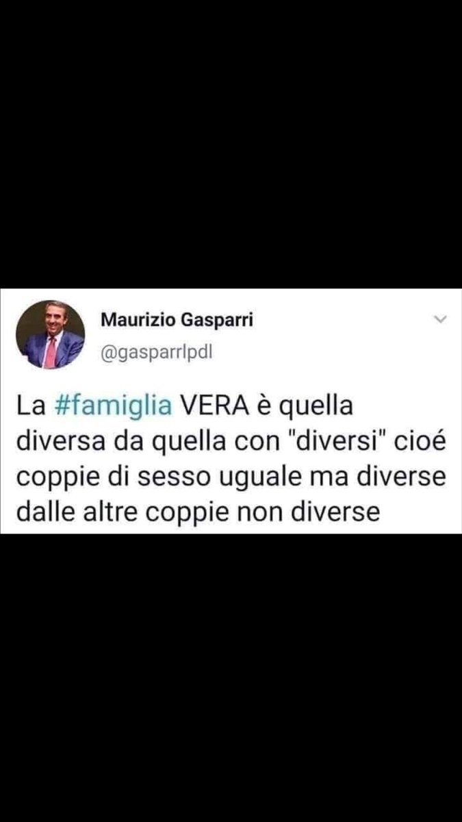 IlTraduci's tweet photo. Traduzione:
“La #famiglia VERA è differente da quella che il mondo di oggi vuole imporci: coppie dello stesso sesso che sono molto differenti da quelle composte da soggetti di sesso diverso.”
#gasparri #lineare #omofobia #razzismo #unaltromantenuto #igrandiclassici https://t.co/O49sdYFFaZ