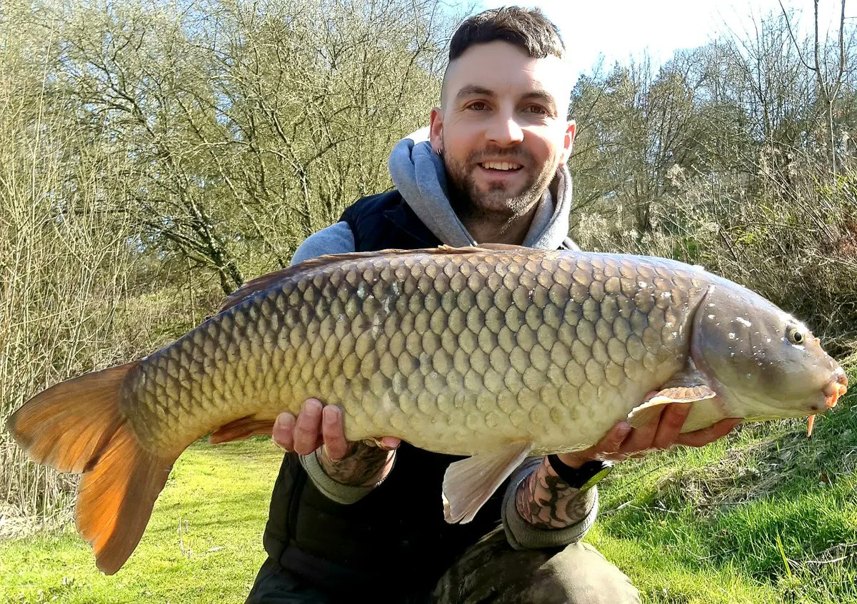 pirate2174's tweet photo. Round 2 at the club Lake.🎣😬

After yesterday's fun I thought I would go for a few more hours today.
Different peg but still managed 2 more club Lake characters.
@cr_baits
#crbaits
#whenconfidenceisCRucial
#Haulerztackle 
#teamhaulerz 
https://t.co/hmj0TBrb24 https://t.co/In84VMPJzC