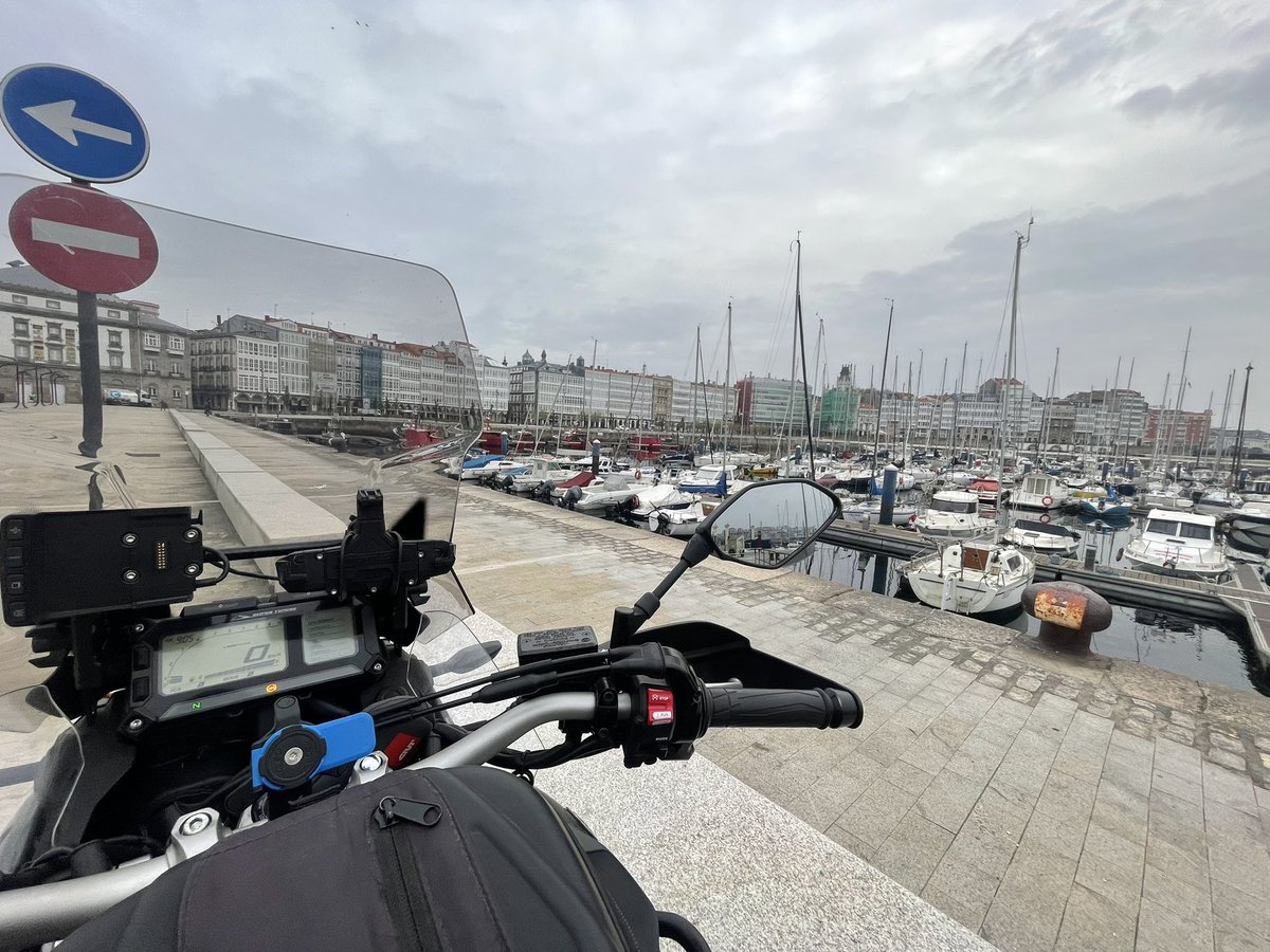 ferreiradapia's tweet photo. 🖖 Buenos días #tweeteros …
🌄 Después de cada día amanece uno nuevo
(*) Hagamos hoy un vital paréntesis para renacer el lunes cual ave fénix 
😀 Vamos a disfrutar del momento 

#buenosdias #coruña #disfrutar #renacer #amanecer https://t.co/HUABDJ3Rom