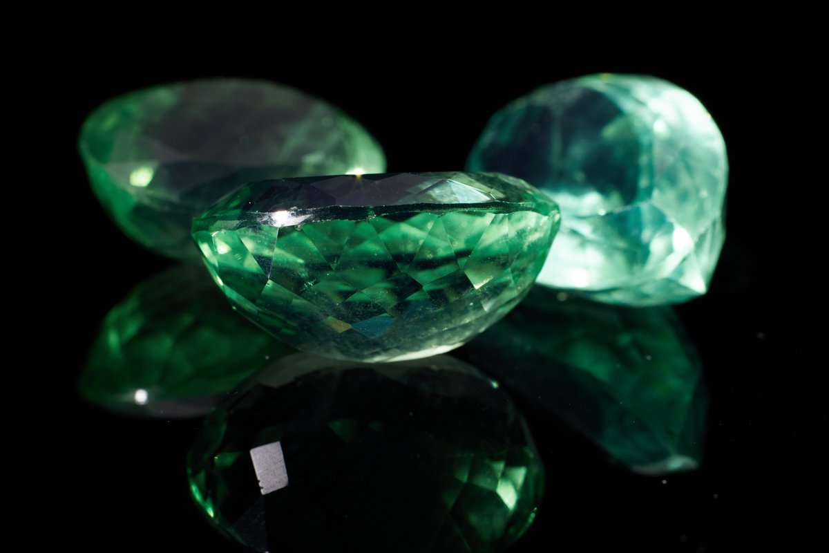 Everyone talks about diamond hands, see who lets this Gem slip through their fingers, everyone in discord  by 8am GTC shall be dubbed "Gemstone Connoisseur" and be eligible for whitelist for our "Connoisseur  Edition" 100 of 100 and  "Collectors Edition" 500 of 500
