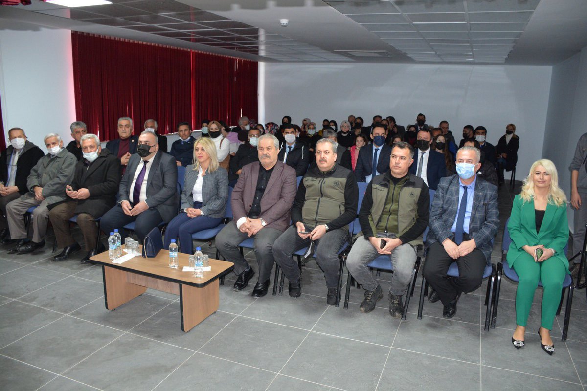 eregli67mem's tweet photo. İlçe Milli Eğitim Müdürümüz İsmail Aksoy, Gülüç Vesile Dikmen Ortaokulu tarafından düzenlenen Orman Haftası Programına katıldı. 

@zuleyhaaldogan @ismailaksoymeb @DikmenGuluc https://t.co/vQlQfkdzSj