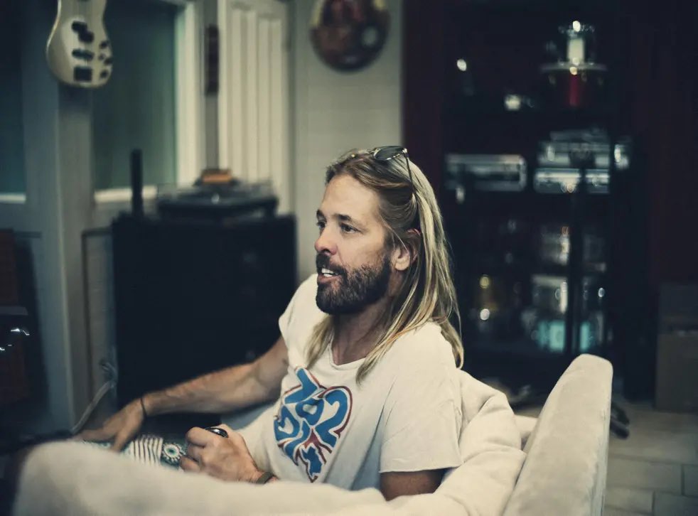 peachesmusicuk's tweet photo. RIP @taylorhawkins https://t.co/q74Sq9bHUs