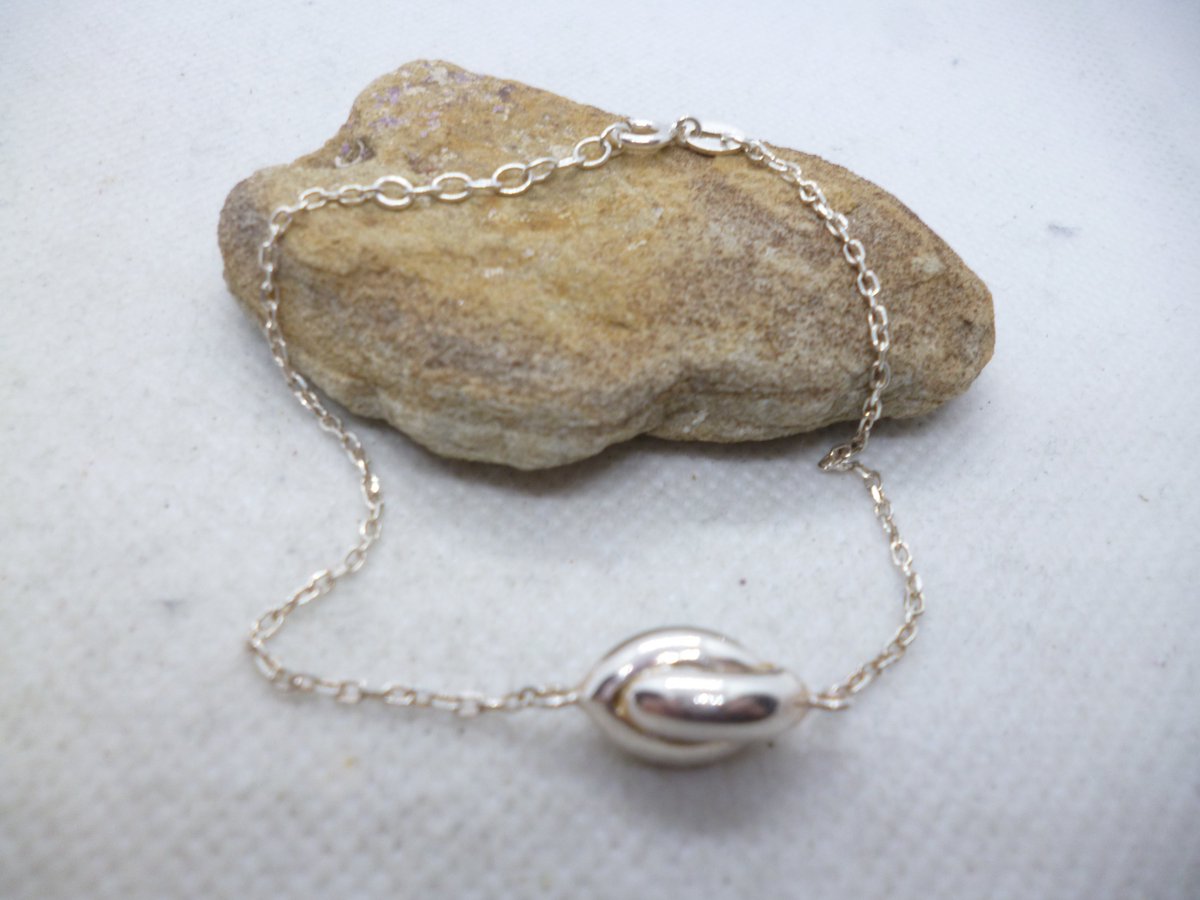 BarrySmooth's tweet image. barretjewellery.com for jewelry from the 19th century up to the present day, collectible items by Royal Doulton, Coalport, Royal Worcester, and more, die-cast model cars by Corgi and Matchbox, and much more. All at affordable prices. Please visit