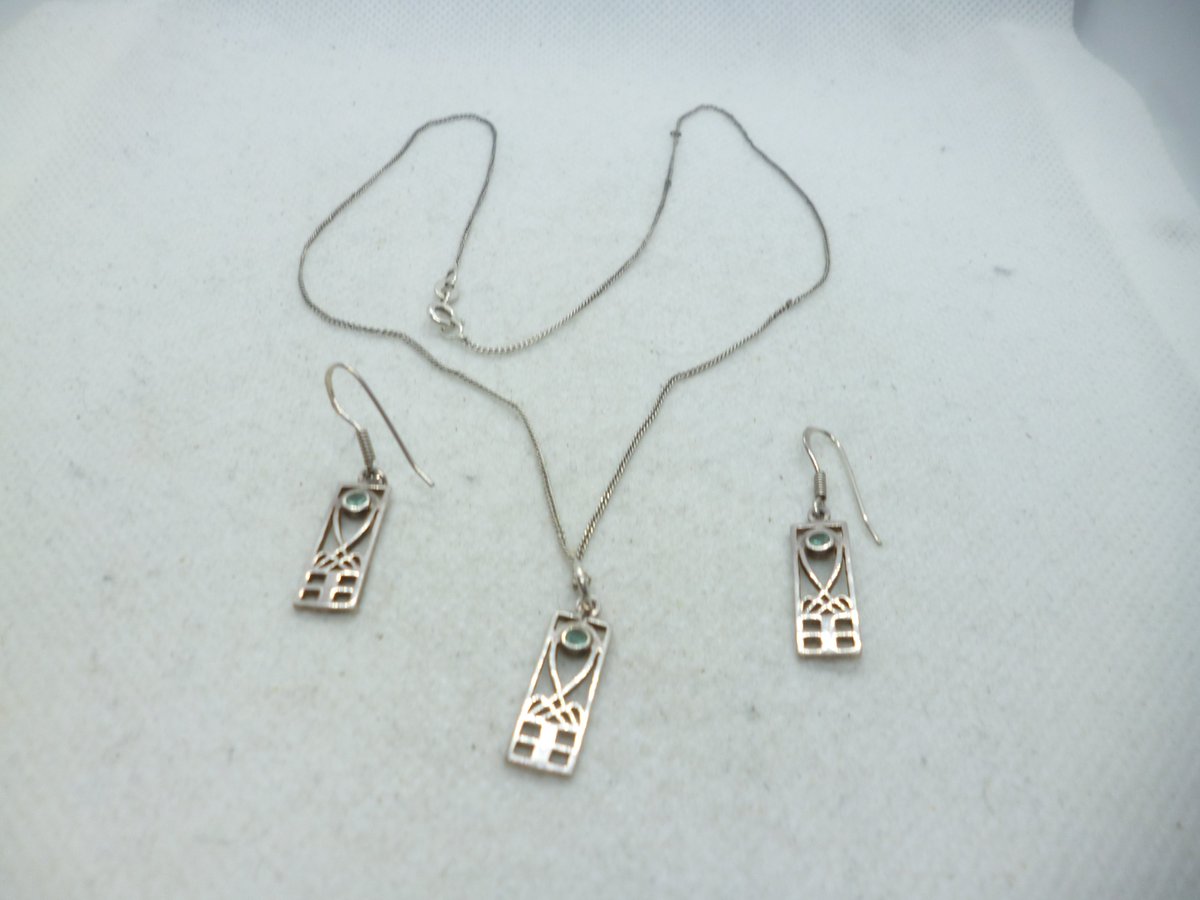 BarrySmooth's tweet image. barretjewellery.com for jewelry from the 19th century up to the present day, collectible items by Royal Doulton, Coalport, Royal Worcester, and more, die-cast model cars by Corgi and Matchbox, and much more. All at affordable prices. Please visit