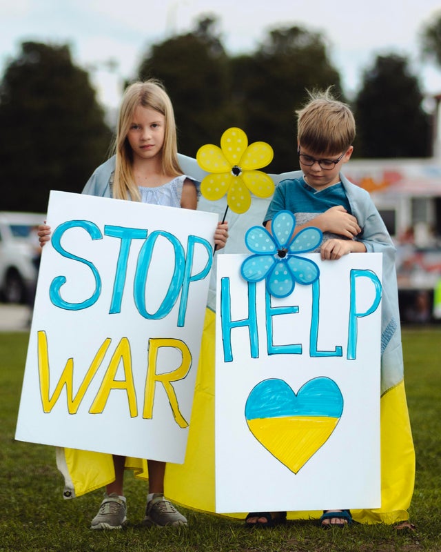 gianni_runco's tweet photo. " Gli uomini sono in guerra tra loro, perché ogni uomo è in guerra con se stesso."
(Francis Meehan) #nowarucraina #nowarinukrain #putin_killer #peace #PutinIsaWarCriminal #war #nowarinucraina #nowarnow #PeaceNotWar #nowar https://t.co/G0h4cvnVLs
