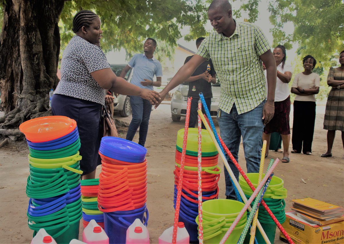Y4CLab's tweet photo. Pongezi kwao Mchikichini P/S kwa kuibuka washindi 🥈wa #SWASHcompetition
Dhima: USAFI WA VYOO

@DocFaustine @Nnauye_Nape @coict_udsm @CarolNdosi @WaterAidTZ @Amref_Worldwide @TheLaunchPadTZ @UNICEFTanzania https://t.co/LM64Q67Mti