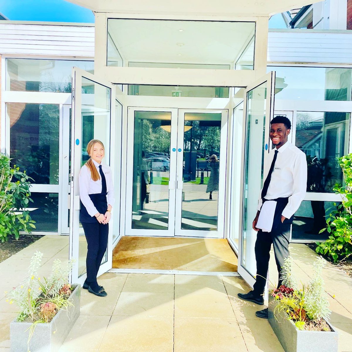 abstract_news's tweet image. What an amazing day ☀️ We loved
working with the fab #DSA team celebrating the hardworking &amp;amp; inspirational Stars of Direct selling. Such a beautiful day for fun in the sun
@TheBelfryHotel #Awards #LiveEvent
#celebration #Eventprofs 🏆 ⛳️ 🎉