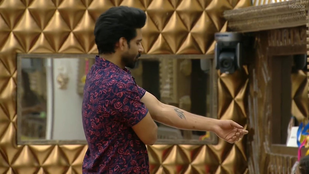 creatvt58's tweet photo. #Bala is an individual player and we #BalaFam know that.. We will stand with #Bala always and Vote for him alone.. you all can get to any level to bring him down.. We love him & our love is what he is playing for..
#BalajiMurugadoss𓃵
#WeLoveBala❤️
#Bala 💎
#WeStandWithBala 🦁🦅 https://t.co/iwh56Jd63i