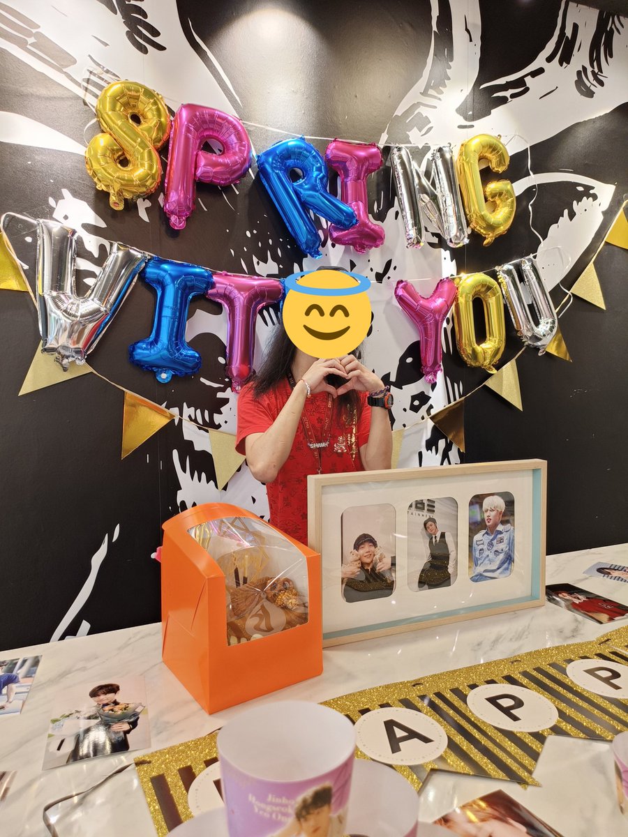 S_junhoemel131's tweet photo. Thank you so much @pentagon__MY for #SpringWithYou ! ❤️🌌 I had a great time (人 •͈ᴗ•͈) https://t.co/t3ZFR67h9d