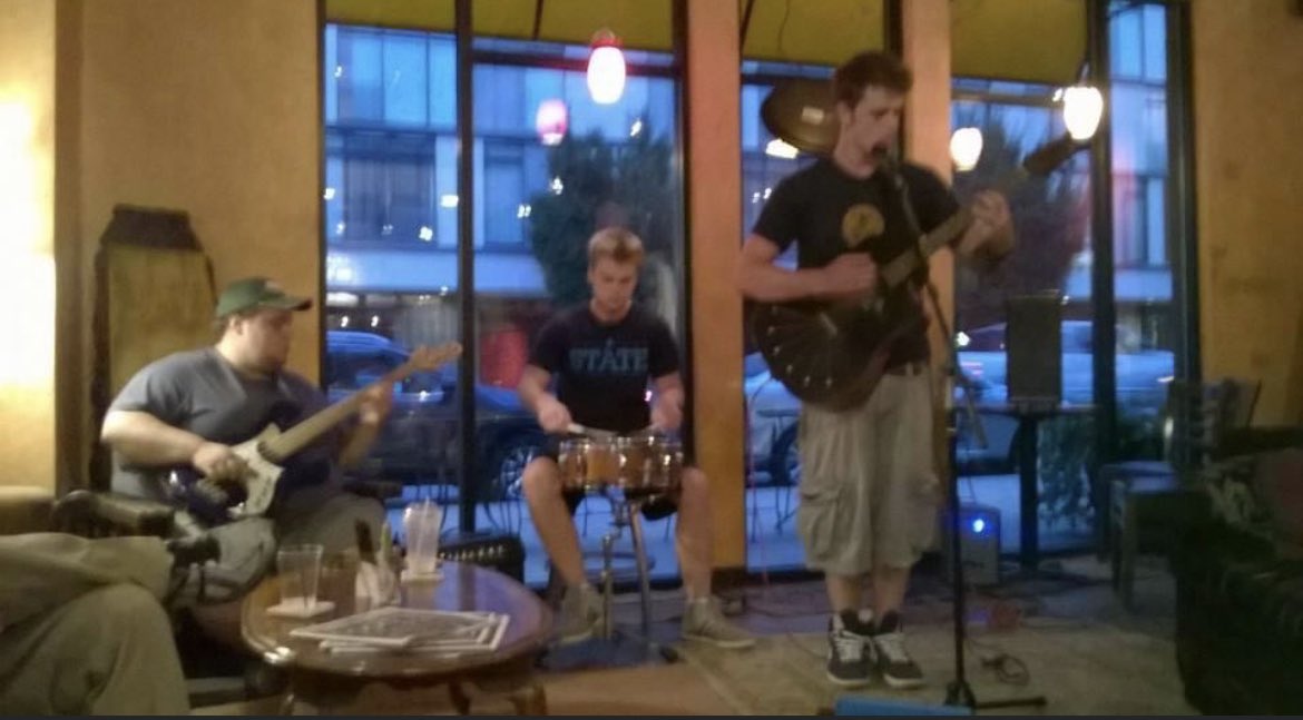 RIP Caleb Treloar with out you I wouldn’t be here in Atlanta thanks for believing in the music. Also RIP Taylor Hawkins. Heroin is a fucking monster that kills all my friends #RIPTaylorHawkins #RockAndRoll #FooFighters #RIP #iloveyou