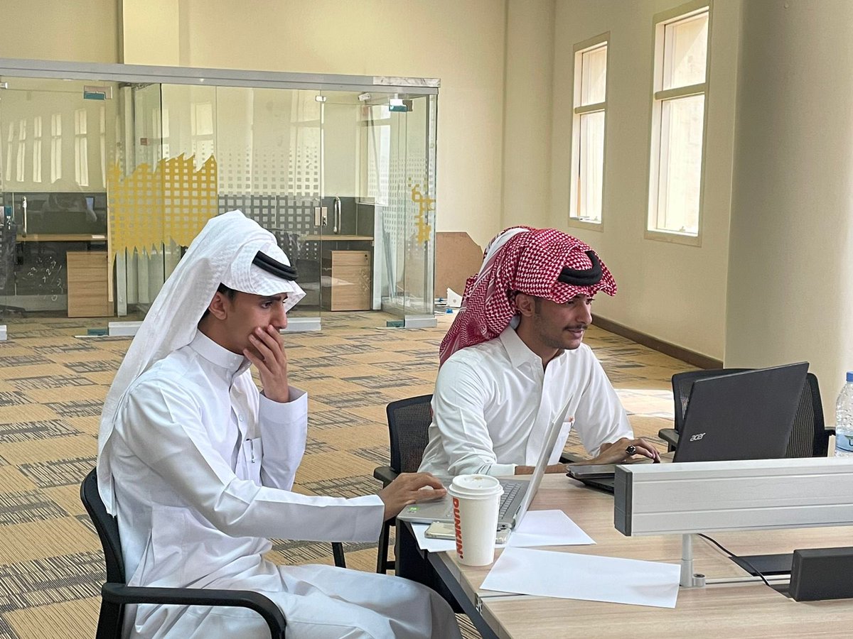 afalazeb's tweet photo. لقطات من مشاركة فريق نادي البرمجة في كلية الحاسب بجامعة نجران ،في مسابقة #pjam ، والتي نظمتها جامعة الأمير سلطان بن عبدالعزيز.

بالتوفيق لطلابنا ولجميع المشاركين
#programmingjam7 #pjam7  #ACMKSA https://t.co/rFNm4KCv3C