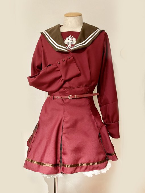 明日(日)惹き合う運命6thは宮川高嶺コスで参加する予定です(なんで?)
かなかず合同主催兼コスプレ売り子やります(なんで?)

衣装製作:ゆゆもこ(@mokomokomoi)様

※下に見えるフリルはパニエです 