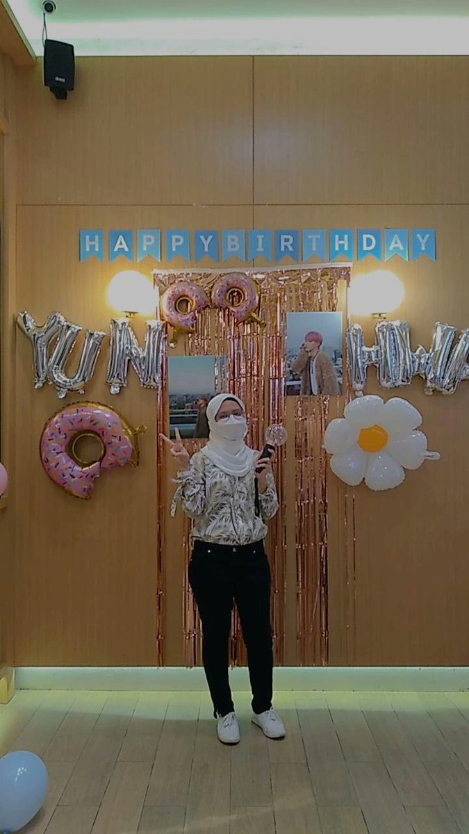 pinkyeyes07's tweet photo. WHAT A GREAT DAY TO ENJOY MY DAY & MET MY MOOTS; MAKE SOME NEW FRIENDS !! THANK YOU SO MUCH @madnexx_ AND TEAM FOR HANDLE IT. IT'S REALLY GREAT MEMORIES AS THIS IS MY FIRST TIME TO ATTEND CS EVENT UWUU #SweetConnectionInMY CAN'T WAIT TO SEE YOU AGAIN PERHAPS ON ANOTHER EVENT 👀 https://t.co/assrnqVUd8