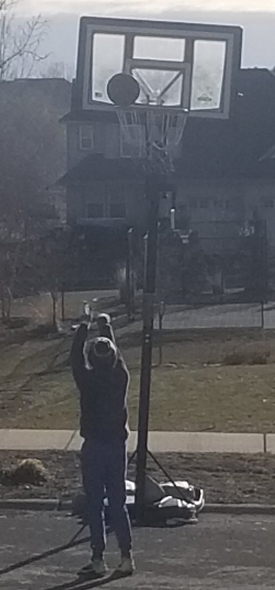 nelsonba25's tweet photo. Saturday morning? - check
Winter hat? - check
Winter gloves? - check
Working on @MBTbball drills at home? - check https://t.co/1bLobnV2ew