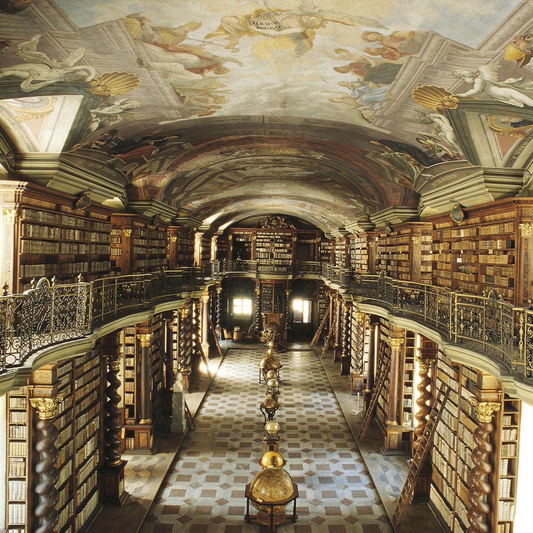 20 binden fazla romana ev sahipliği yapan “Klementinum Kütüphanesi”.
 
🏛Prag, Çekya.