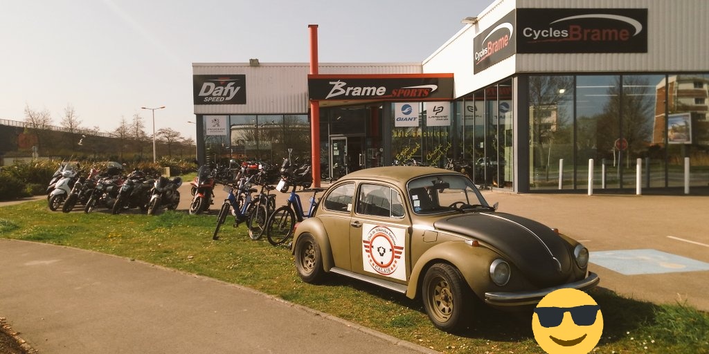 samiedevienne's tweet photo. #Calais #CvadeCalais #BrameSport petite sortie pour la #Vw #Coccinelle bain de soleil https://t.co/obDGF06e6f