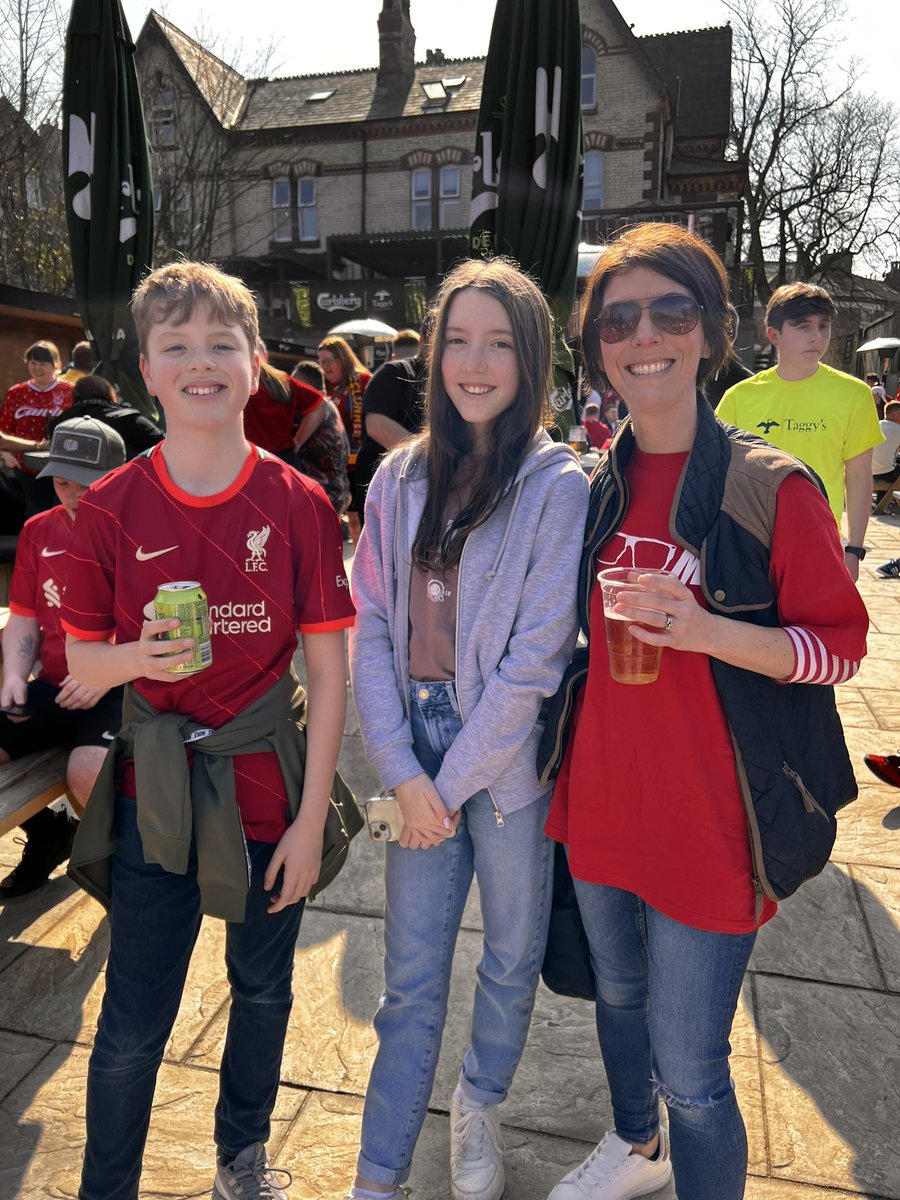 Glorious weather for a pre match pint <a href="/taggysbar/">Taggy’s</a>