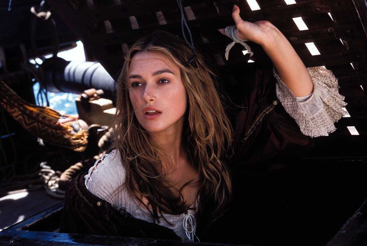 Happy birthday to Keira Knightley, the queen of period pieces and our one and only Elizabeth Swann. 