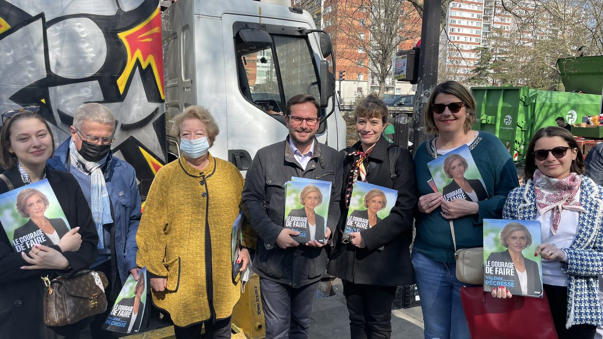 🇫🇷Très sympa d’être ce matin à #berthier les #programmes de tous les candidats commencent à être lus et <a href="/vpecresse/">Valérie Pécresse</a> marque largement des points sur la #famille les #aidants et #education « une femme #tenace qui voit où sont les vrais sujets» #paris17 <a href="/avecValerie/">Avec Valérie</a> @17eavecValerie