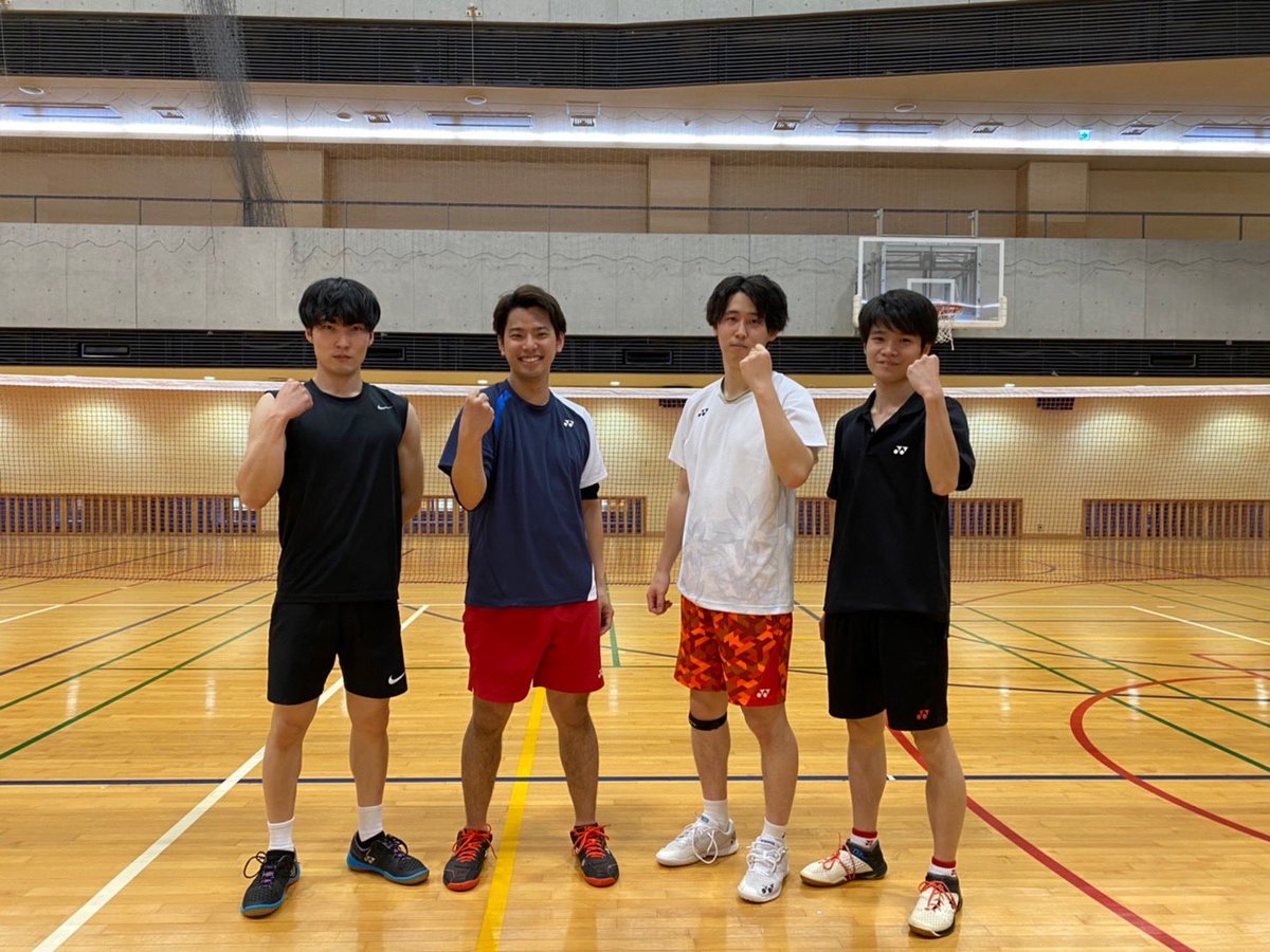 4年生卒業ということで追いコンを行いました🌸

毎年全員で行っていましたが、今年はコロナの関係で基本男女に分けて行っています😊

4年生の先輩方、お世話になりました！