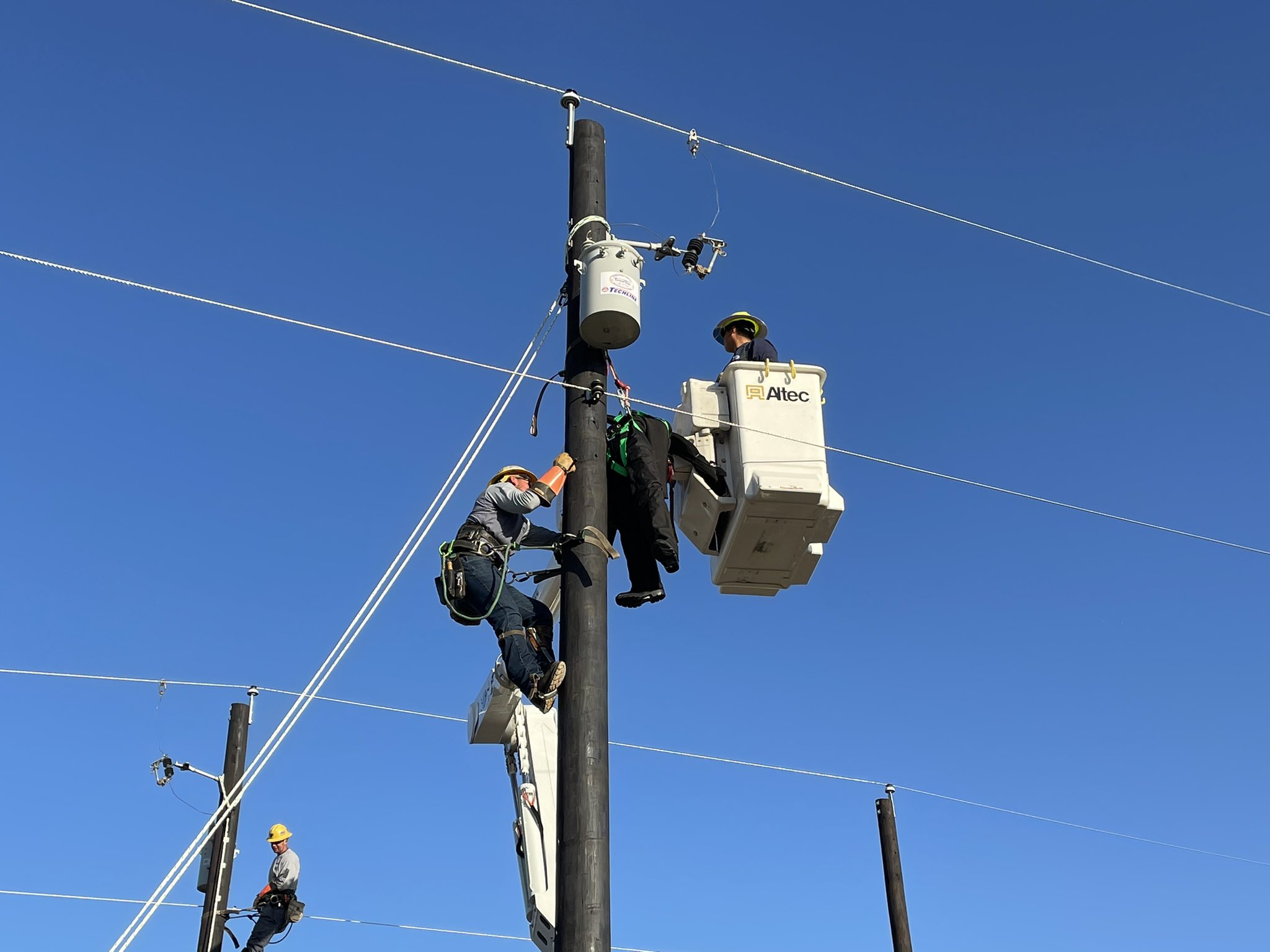 MLGW on Twitter "Proud of the MLGW crews that represented Memphis