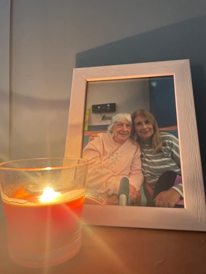 Voices4Seniors's tweet photo. This candle is lit to honor Joanne’s mother. #wecare #15000PLUS #Voicesforseniors https://t.co/8JqHP6fSoc