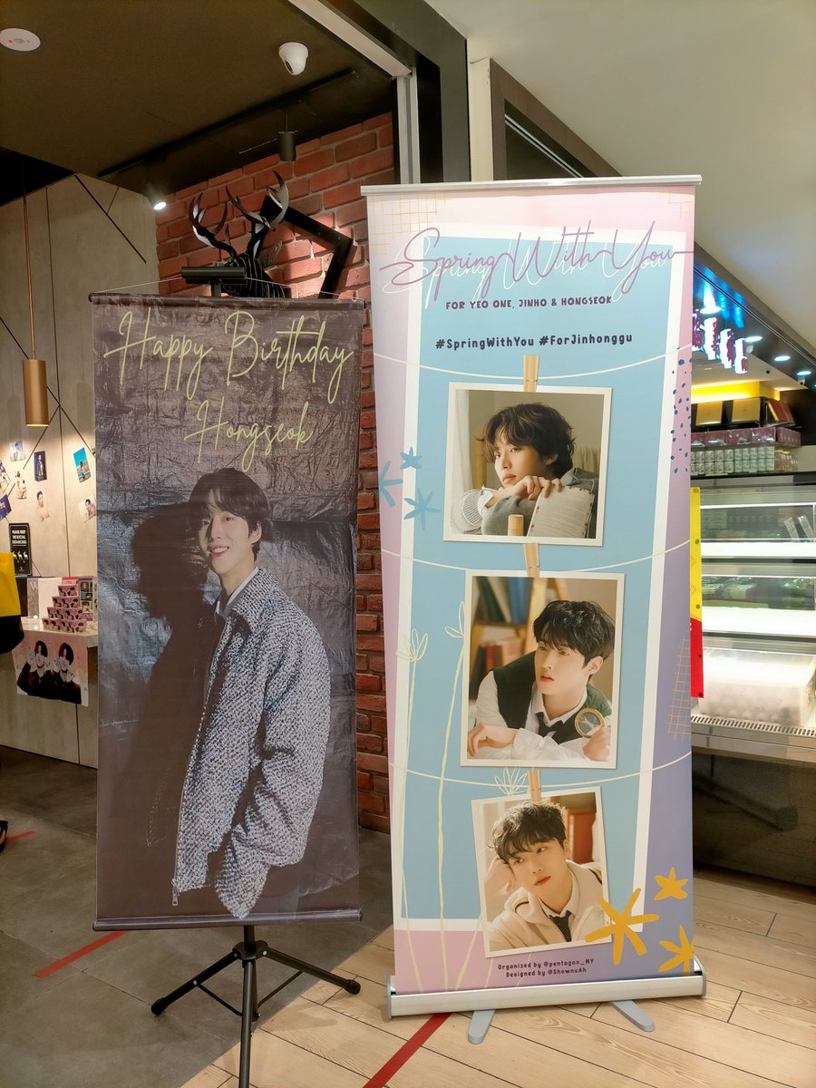 melodydeena's tweet photo. Late post. My first Pentagon cupsleeve. Thank you for the event 😊
#SpringWithYou #JinHongGu #PENTAGON #펜타곤 https://t.co/0QUWCdT47t