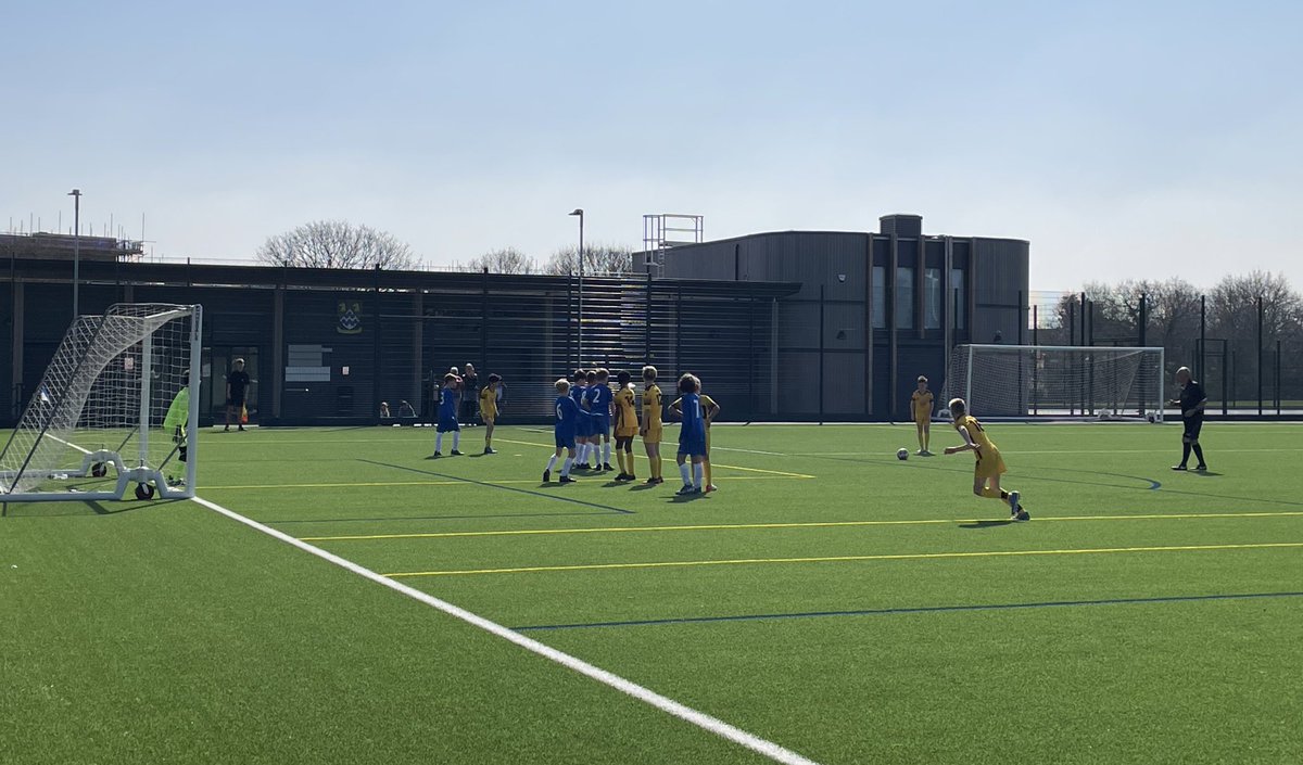 SuttonSchoolsFA's tweet photo. 🏆 Boys’ U11 Southern Counties League

@SuttonSchoolsFA 2️⃣
@StAlbansSchools 1️⃣

Goals: Finnley (St Mary’s) &amp; Harry R (@HighViewPrSch)

A dominant performance today &amp; a well deserved three points. Thank you to St Albans for today’s game &amp; good luck for the rest of the season. ⚽️ https://t.co/Fcu5V7RR7Q