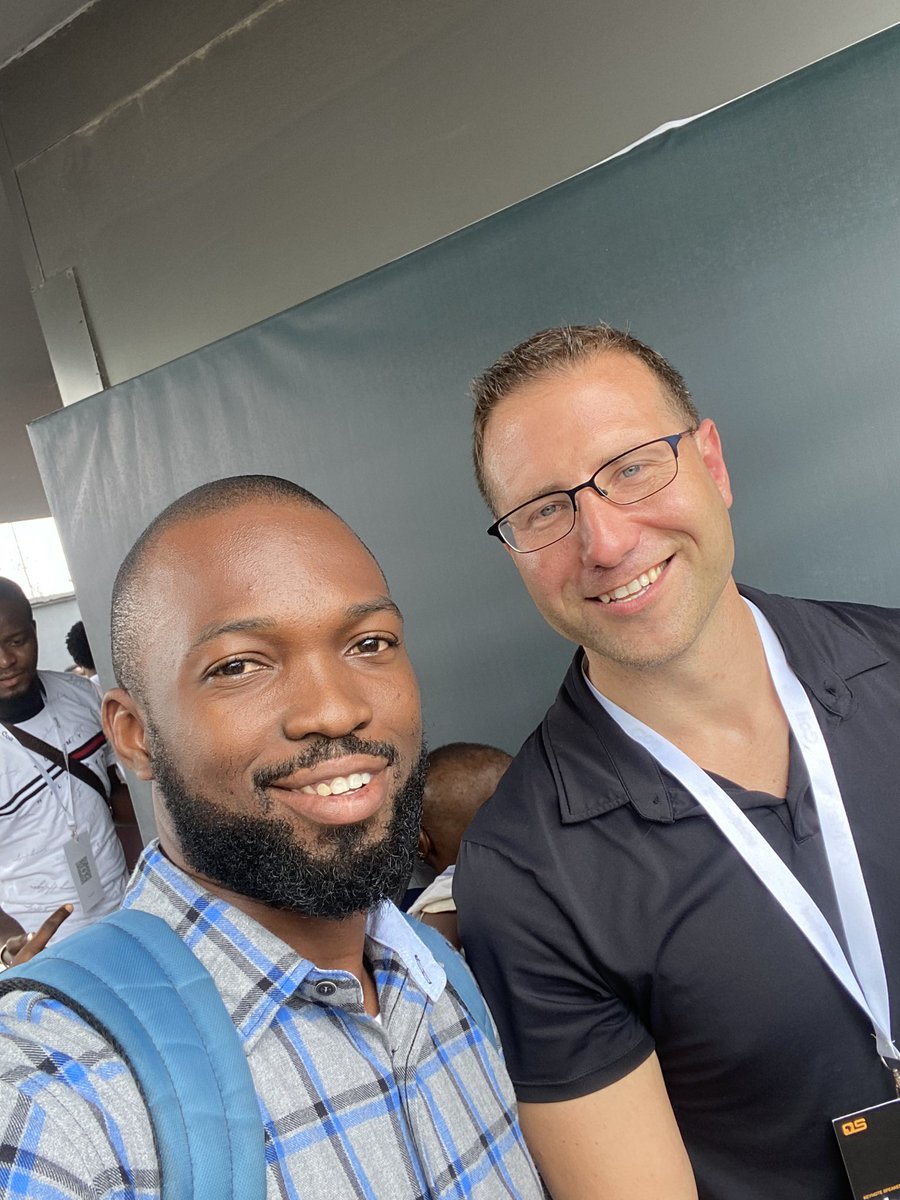 BukunmiAluko's tweet image. Much love for linux 💯💯💯🚀🚀🚀 Glad to meet @cra in #OSCAFest2022  .      @oscafrica @github @linuxfoundation @ubuntu @FlutterDev