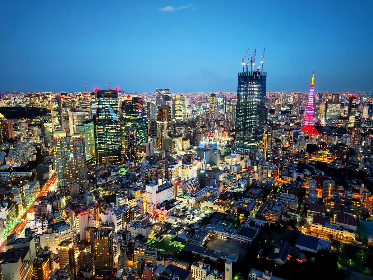 XiaomiDE's tweet photo. Heute würden wir gerne von euch wissen:
"Wieviel Megapixel hatte eure erste Smartphone Kamera?"
Das #FanFoto wurde in #Tokyo von unserem #Xiaomi12Pro mit 50MP Triple-Kamera-Array aufgenommen. Der #Nachtmodus ist für schwierige Lichtverhältnisse elementar: https://t.co/CUO4hztdVU https://t.co/TZQ63mXGpm
